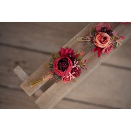 Flower groom's boutonniere, corsage