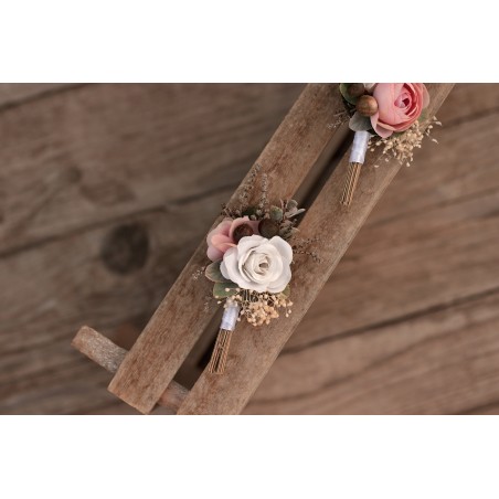 Flower groom's boutonniere, corsage