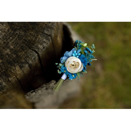 Flower groom's boutonniere, corsage