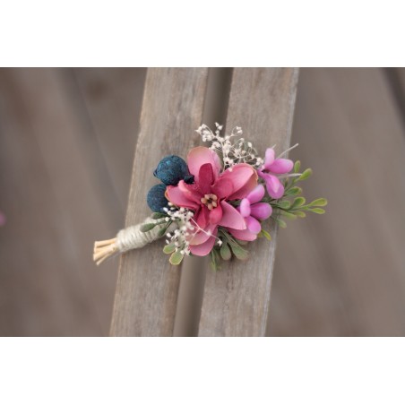 Flower groom's boutonniere, corsage