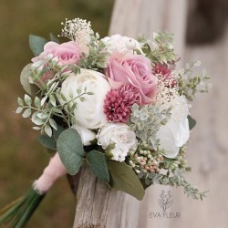 Witness, bridesmaid and mothers autumn wedding bouquet