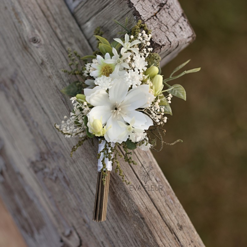 Flower groom's boutonniere, corsage