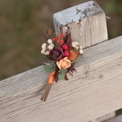 Flower groom's boutonniere, corsage